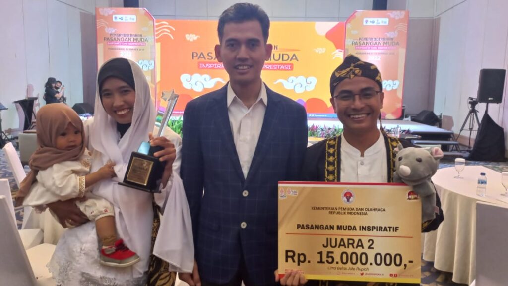 Mewakili Banten, Deni dan Nurwita Raih Juara 2 Ajang Pasangan Muda Inspiratif dan Berprestasi Tahun 2022