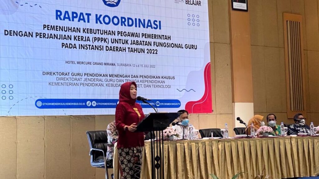 Kemdikbud Prioritaskan Guru Honorer yang Lulus Seleksi 2021 Jadi ASN PPPK