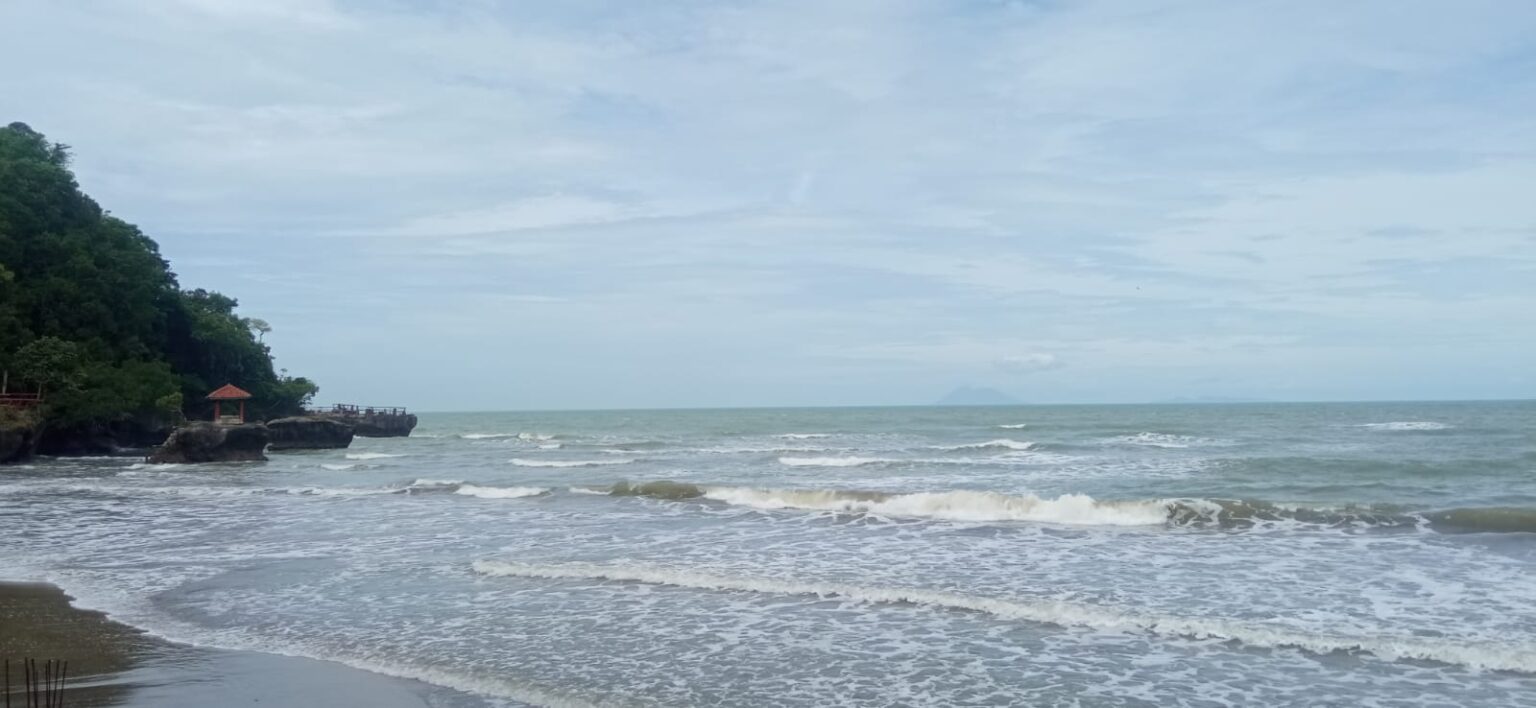 PHRI Pastikan Gelombang Normal, Ayo Liburan ke Pantai Anyar-Cinangka