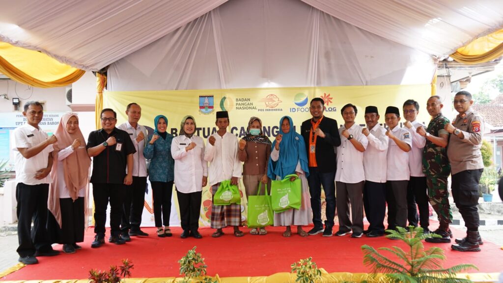 Keluarga Rawan Stunting di Kabupaten Serang Dapat Bantuan Pangan Berupa Ayam dan Telur