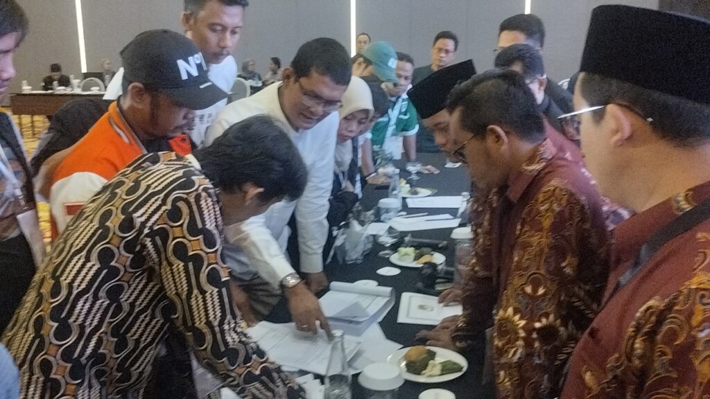 Ricuh, Rapat Pleno Rekapitulasi Tingkat Kota Serang Diwarnai Protes Saksi Partai Demokrat