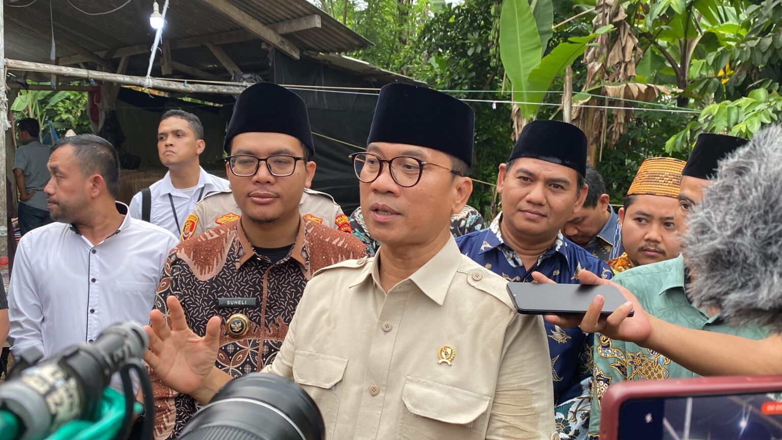 Mendes PDTT Yandri Susanto Dorong Potensi Bendungan Sindangheula Menjadi Wisata Desa