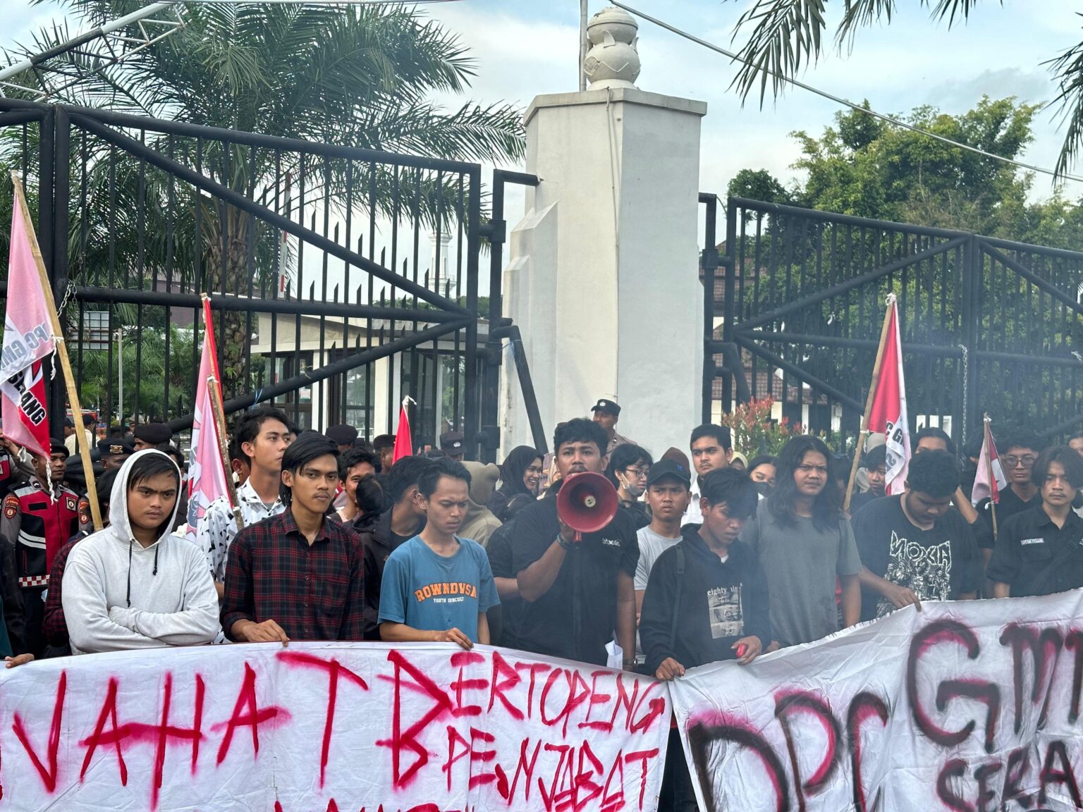 Evaluasi Kinerja Pj. Gubernur Banten, DPC GMNI Serang Gelar Aksi