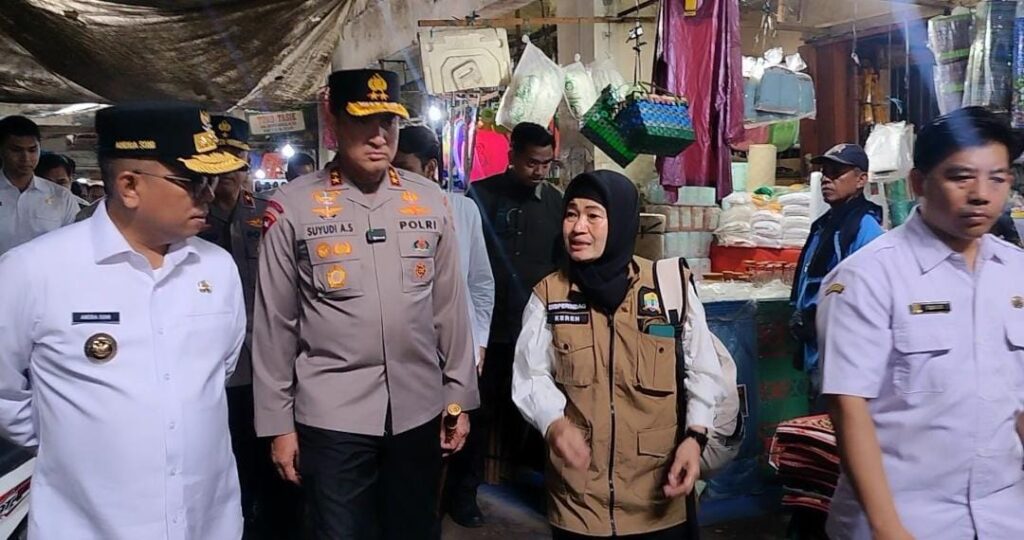 Andra Soni Pastikan Harga Barang Kebutuhan Pokok di Pasar RAU Sesuai