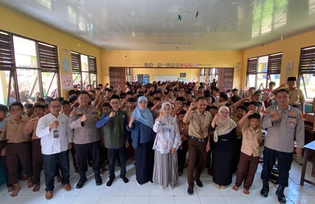Kepala SMPN 1 Pabuaran Apresiasi Sosialisasi Kenakalan Remaja dari Muspika Kecamatan