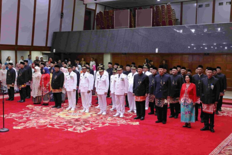 Gubernur DKI Jakarta lantik 59 pejabat eselon II di lingkungan Pemprov DKI Jakarta