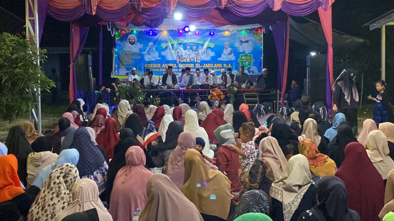 Ratusan Jamaah Padati Ponpes Nurul Manaqib: Peringati Maulid Nabi dan Haul Ke-12 Syekh Abdul Qodir Al-Jaelani