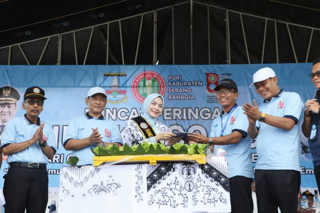 HUT PGRI dan HGN Ke-80, Ratu Zakiyah: 2025 Menjadi Tahun Penguatan Kualitas Guru Serang