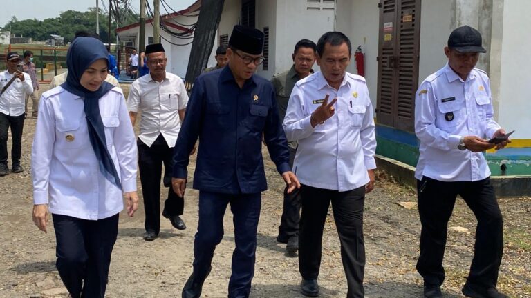 Bupati Serang Dampingi Mendes PDTT Tinjau Kesiapan Rantai Pasok MBG di PT Malindo Feedmill