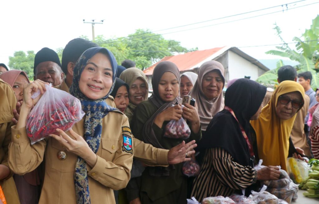 Bazar Ramadhan di Bojonegara Diserbu Emak-Emak, Bupati Serang Pastikan Harga di Bawah Pasaran
