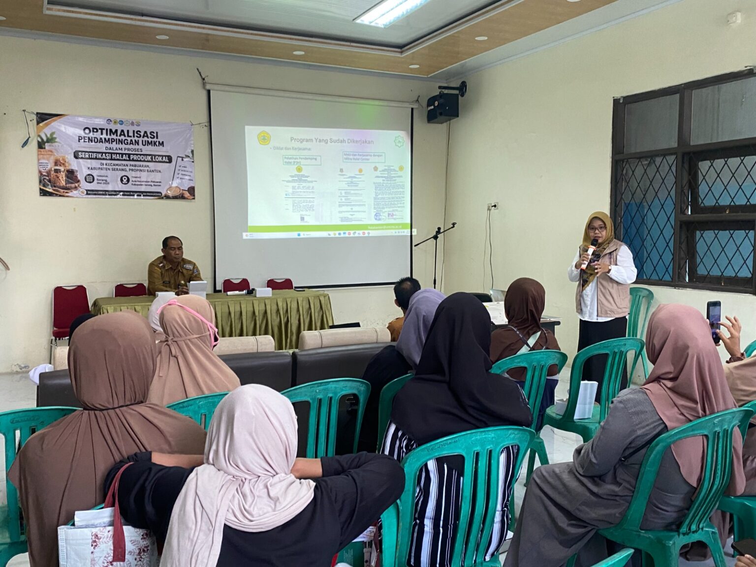 Halal Center Untirta Dampingi UMKM Pabuaran Urus Sertifikasi Halal