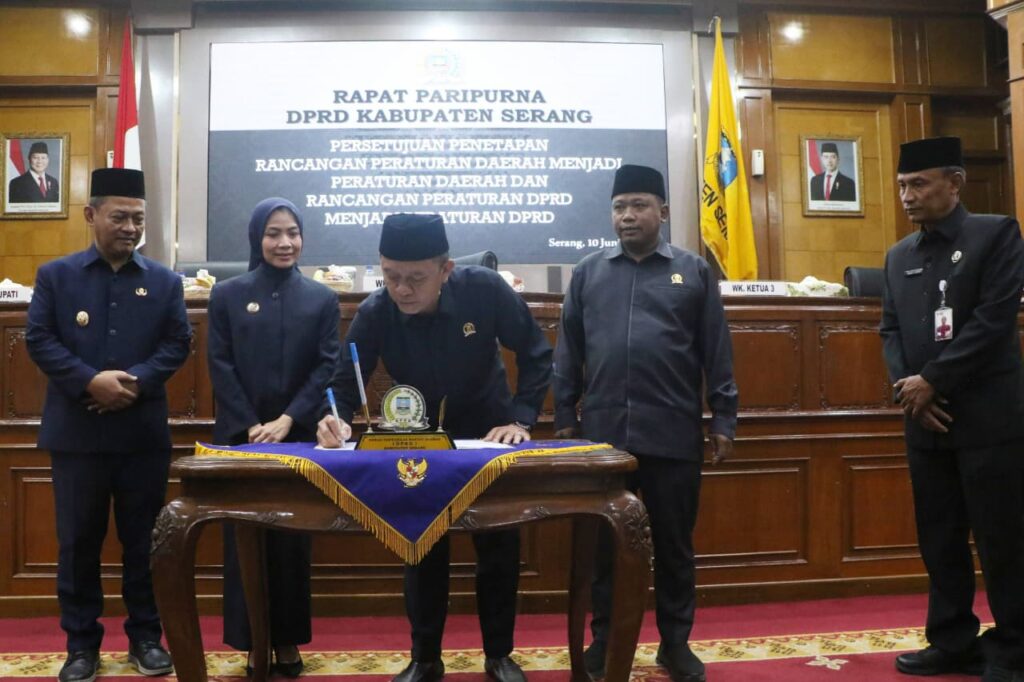 DPRD Kabupaten Serang Tetapkan Perda Pajak dan Retribusi Daerah, Dorong Peningkatan PAD untuk Percepatan Pembangunan