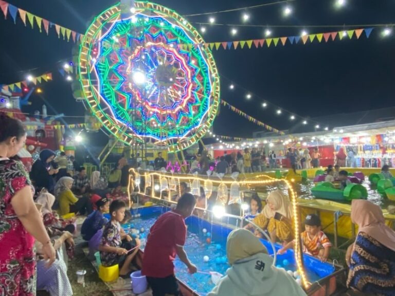Road Show APKLI Banten di Binuang Ramai Pengunjung, UMKM Lokal Raup Keuntungan