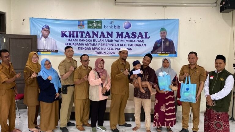 Camat Pabuaran dan MWC NU Gelar Khitan Massal untuk 25 Anak pada Bulan Anak Yatim Muharam 1448 H