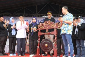 Buka Festival Ciomas Ngabring, Bupati Zakiyah Ajak Kecamatan Lain Kembangkan Potensi Budaya
