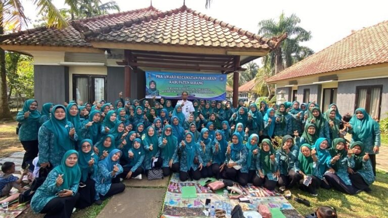 Jelang Purna Tugas, Camat Pabuaran Gelar PKK Award sebagai Wujud Apresiasi kepada Kader