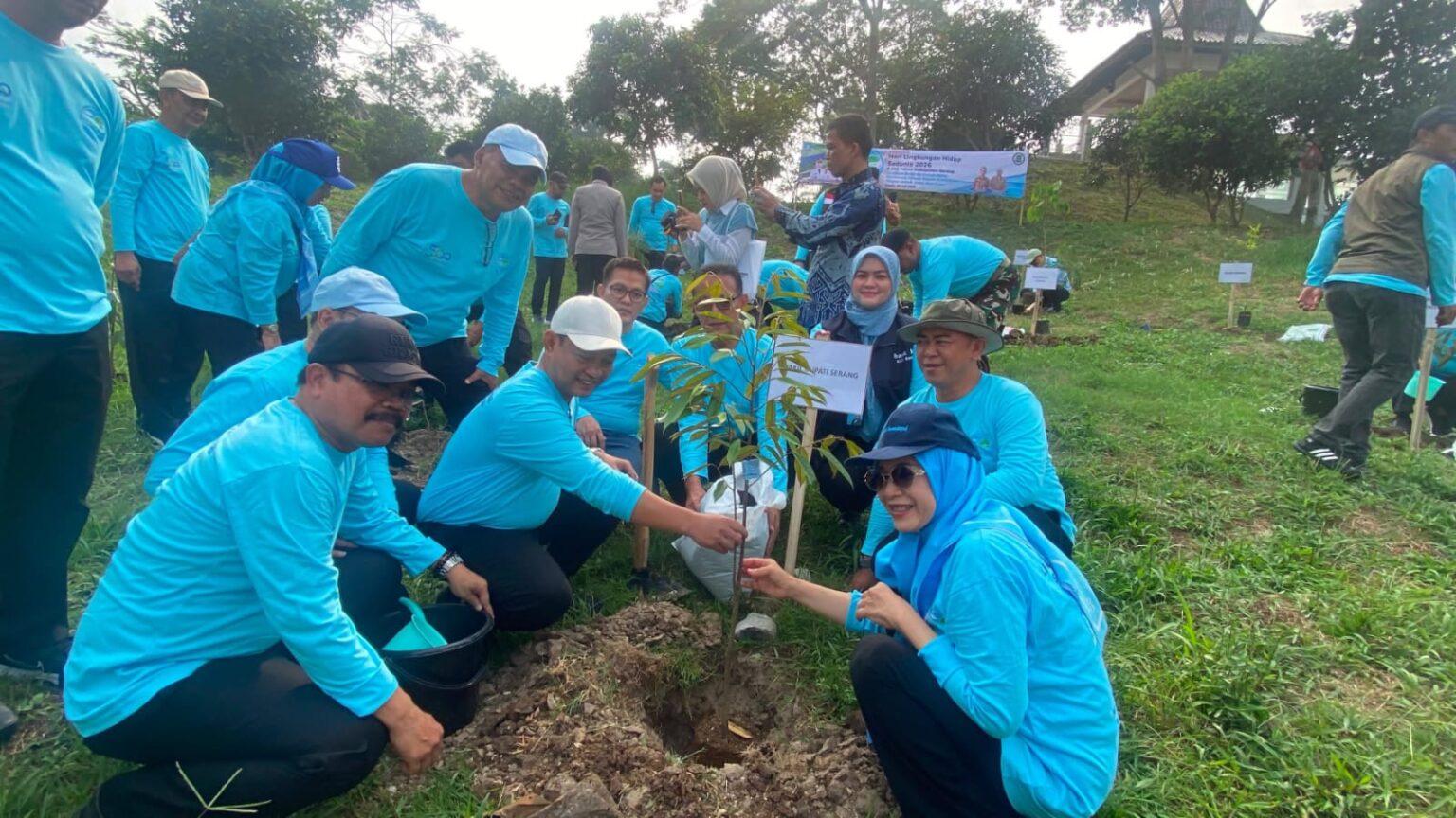 Hari Lingkungan Hidup Sedunia, Pemkab Serang Tanam 500 Pohon dan Tebar Benih Ikan di Bendungan Sindangheula