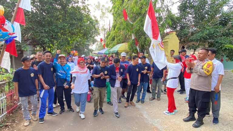 Jalan Sehat Curug Manis Semarakkan HUT ke-81 RI, Warga Antusias Rebut Puluhan Doorprize