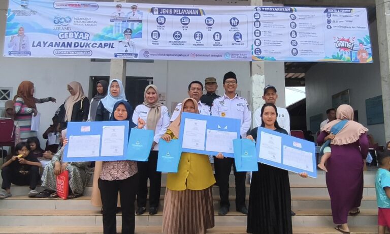 Rayakan HUT Kabupaten Serang dan Desa Sindangheula ke-47, Gebyar Adminduk Diserbu Warga